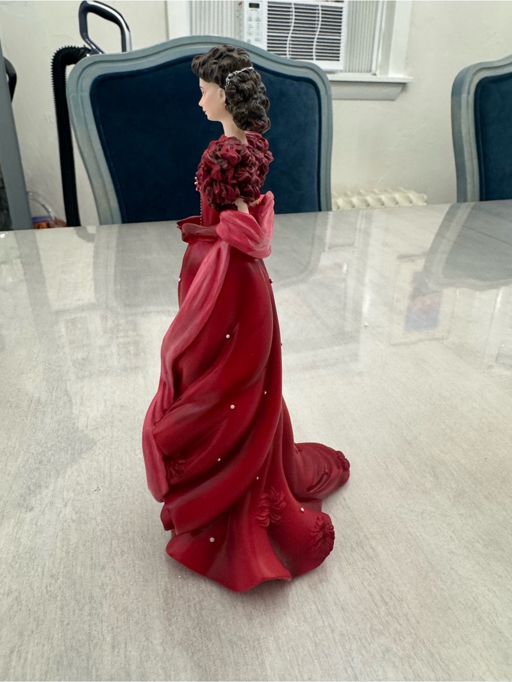The Hamilton Collection Gone with the Wind Oh So Scarlett Figurine - Picture 3 of 7